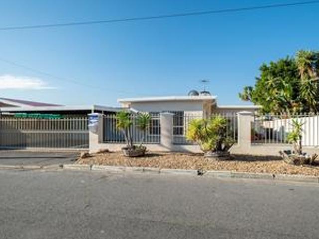 House for sale in Goodwood, Western Cape