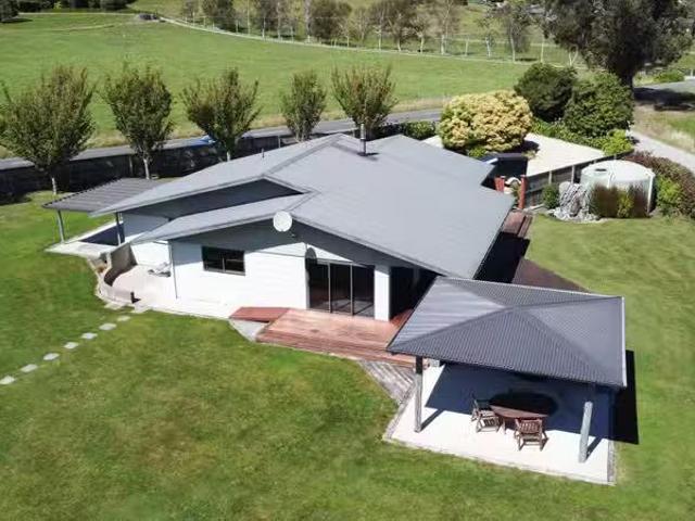 House for sale in East Takaka, Tasman
