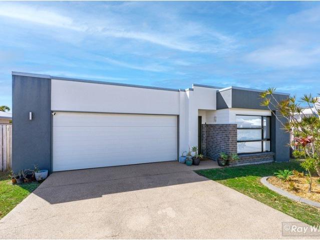 House for sale in Hidden Valley, Queensland