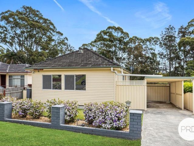 House for sale in Kanahooka, Wollongong City Council