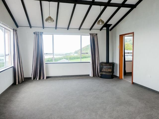 House for rent in Otakou
