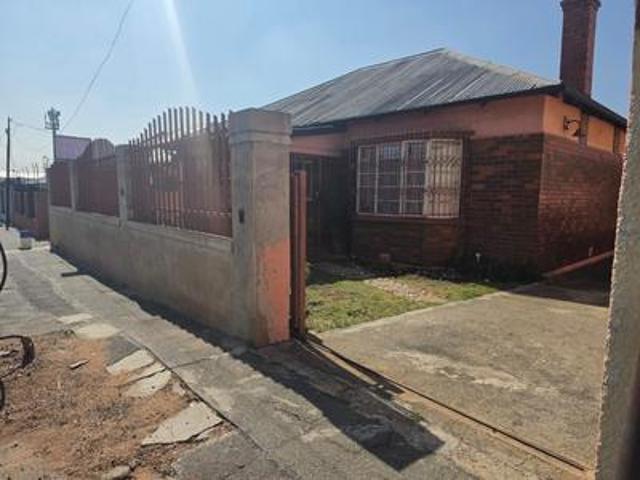 House for sale in Vosloorus, Gauteng