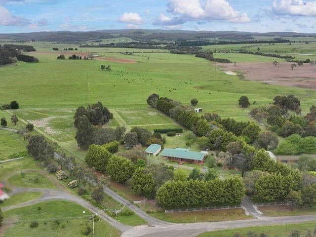 House for sale in Ballan, Victoria