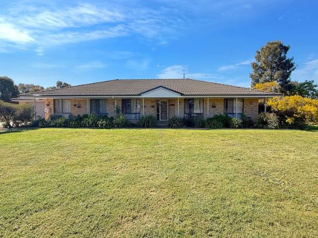 House for sale in Leeton, Leeton Shire Council