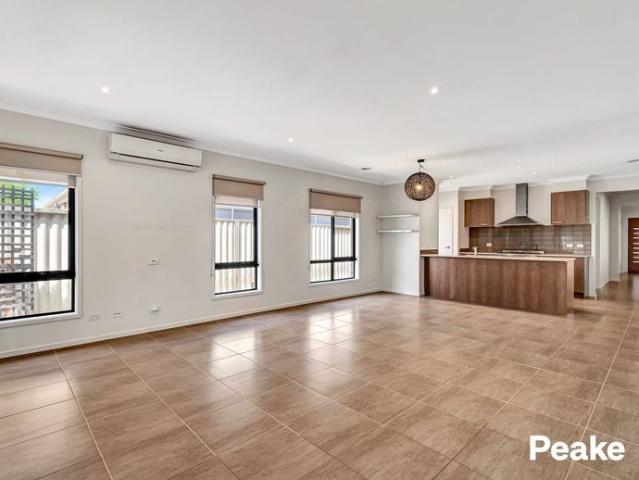 House for rent in Edenbrook Estate, Melbourne