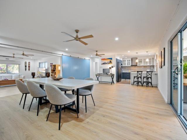 House for sale in Kewarra Beach, Queensland