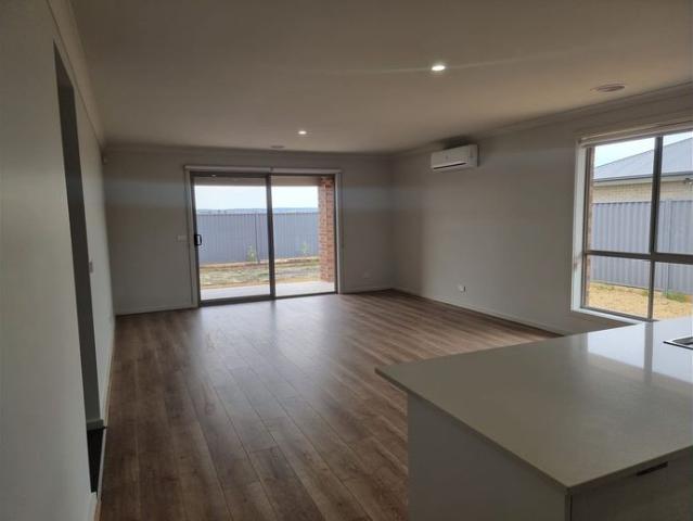 House for rent in Alfredton Grove, Ballarat