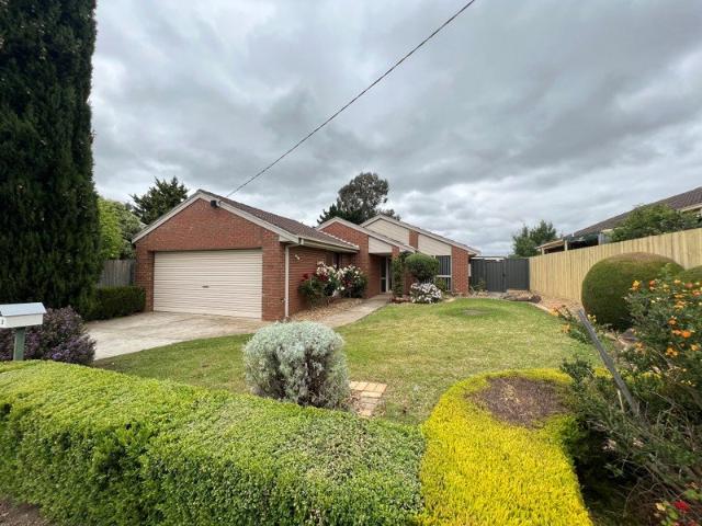 House for rent in Diggers Rest, Melbourne