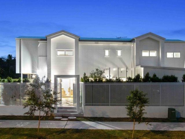 Townhouse for sale in Toombul, Queensland