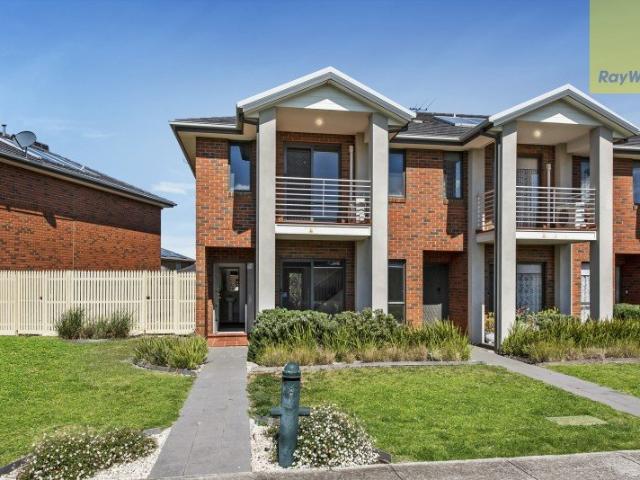 Townhouse for rent in Camerons Creek, Victoria
