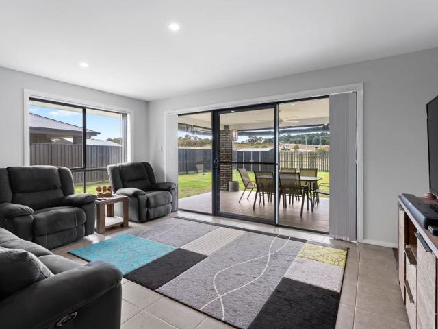 House for rent in Brisbane Grove, New South Wales