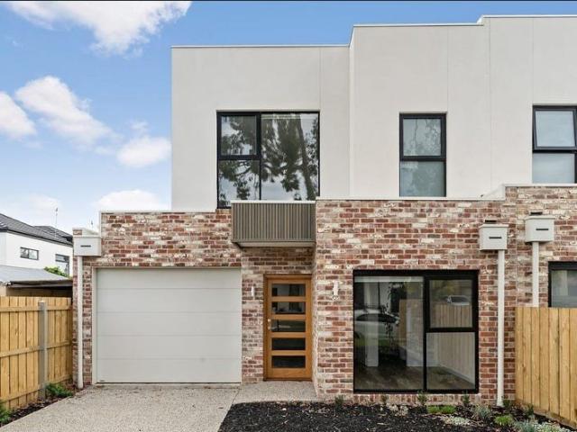 Townhouse for rent in Camerons Creek, Victoria