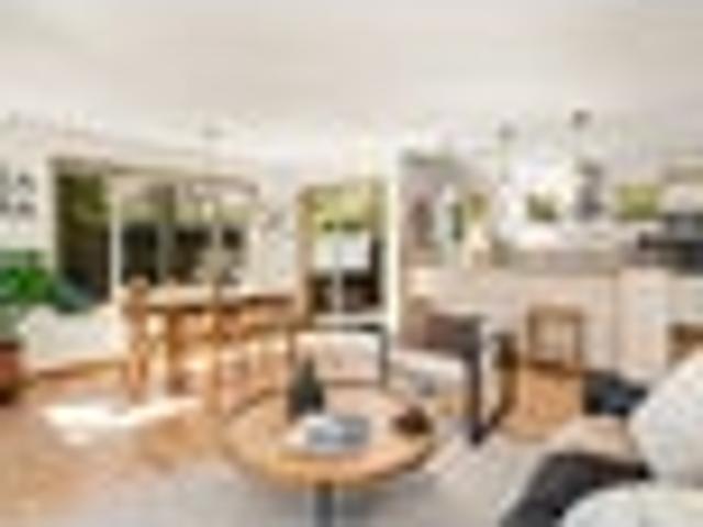 House for sale in Chaslands, Canterbury