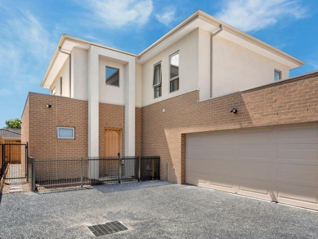 Townhouse for rent in Camerons Creek, Victoria