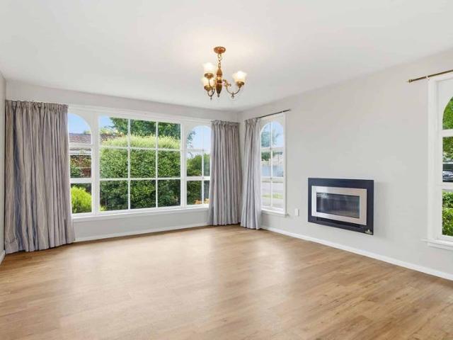 House for rent in Chaslands, Canterbury