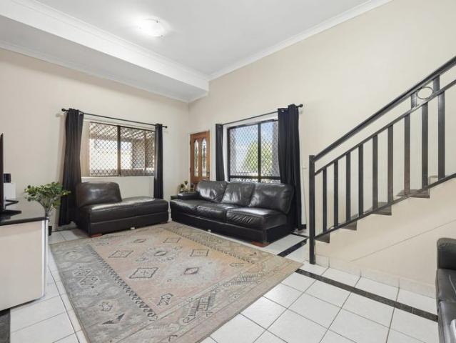 Townhouse for rent in Sydney, New South Wales