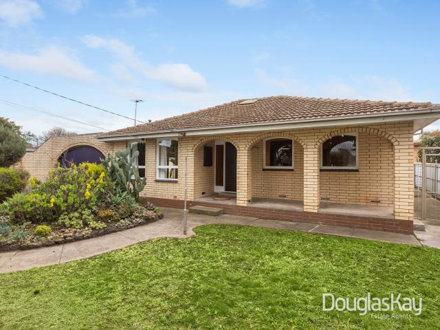 House for sale in Sunshine West