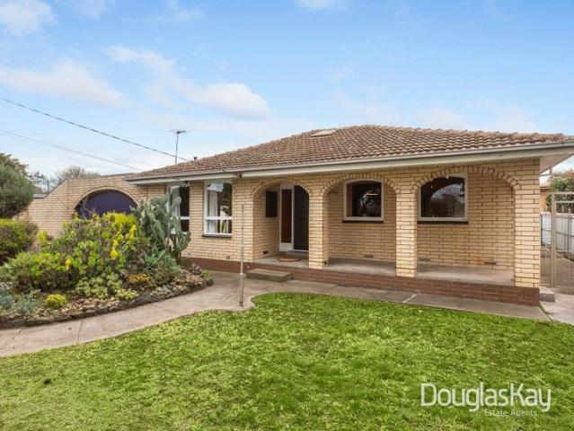 House for sale in Sunshine West