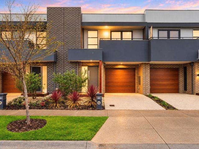 Townhouse for rent in Williams Landing, Melbourne