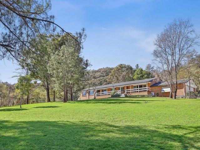 Cottage for sale in Grattai, New South Wales