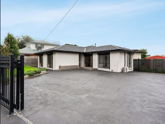House for rent in Carrum Downs, Melbourne