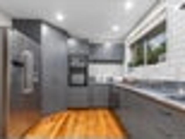 House for sale in Chaslands, Canterbury