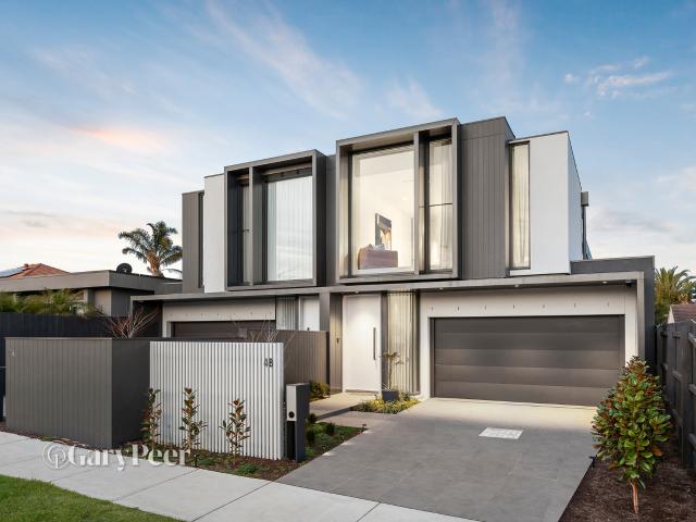 House for sale in Caulfield