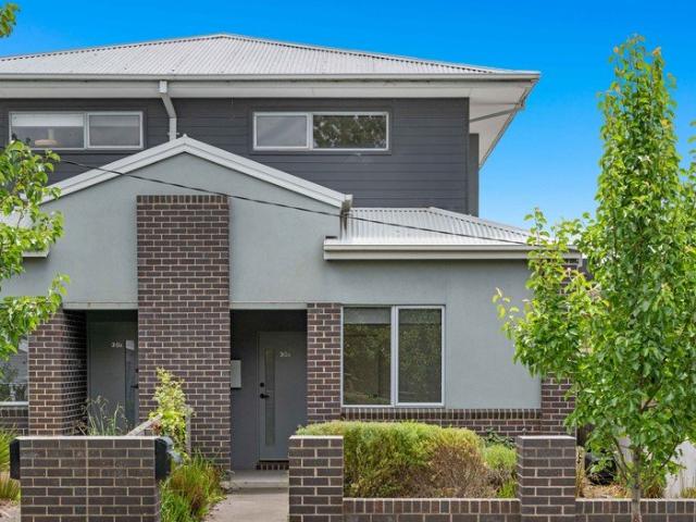 Townhouse for sale in Camerons Creek, Victoria