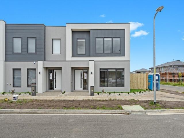Townhouse for rent in Camerons Creek, Victoria