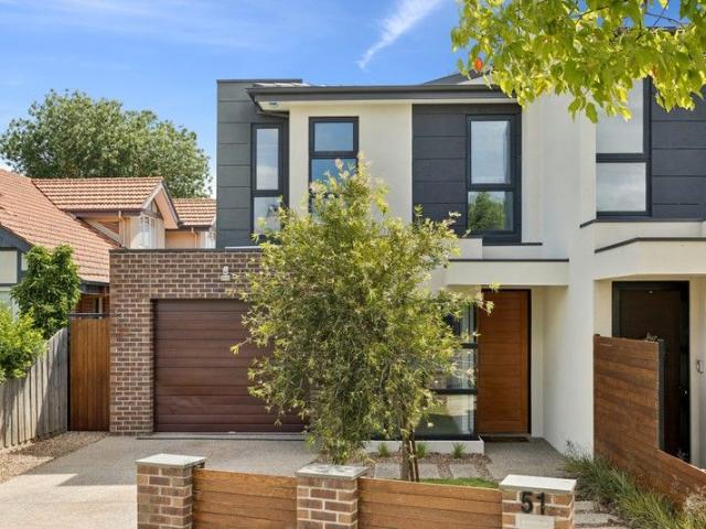 Townhouse for sale in Camerons Creek, Victoria