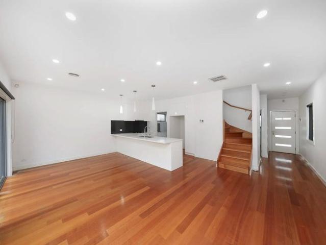 Townhouse for rent in Camerons Creek, Victoria