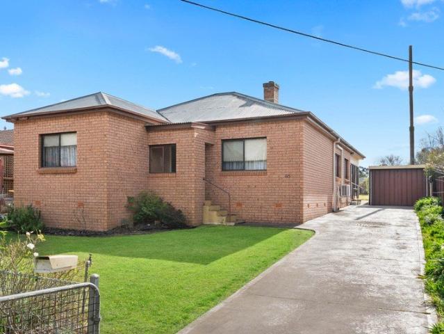 House for sale in Brisbane Grove, New South Wales