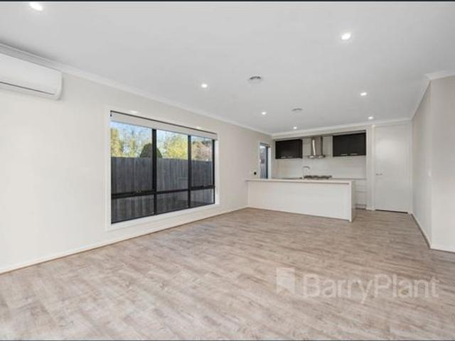 Townhouse for rent in Camerons Creek, Victoria