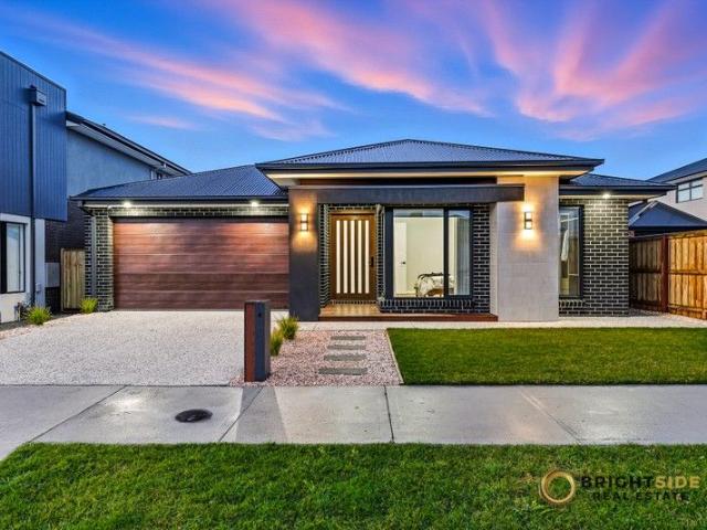 House for sale in Officer, Victoria