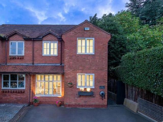 House for sale in Ladyes Hills, Warwick