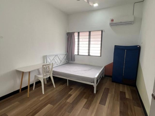 Room for rent in Petaling, Damansara Damai