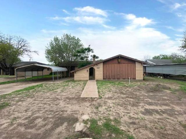 House for sale in George West, Texas