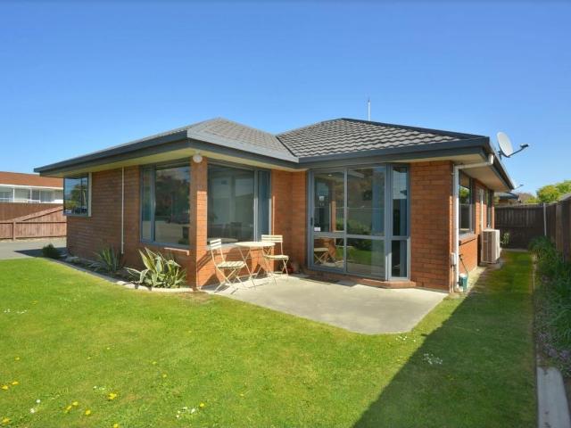 House for rent in Chaslands, Canterbury