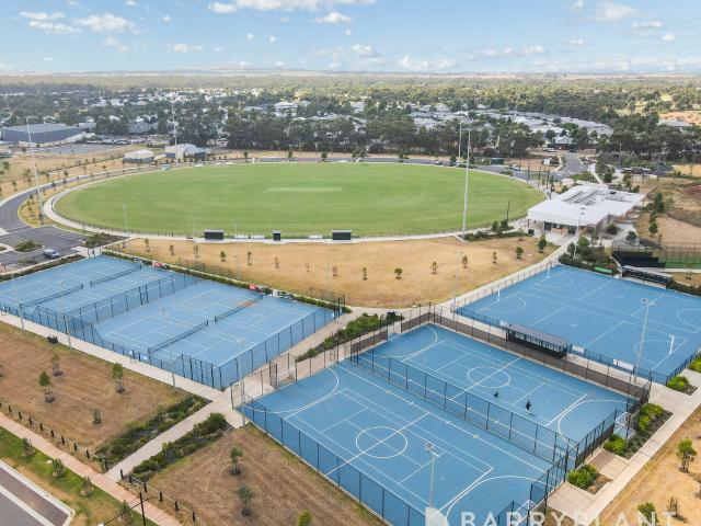 House for sale in Eynesbury, Melbourne