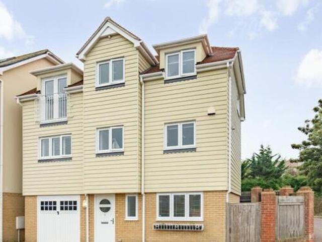 House for sale in Acol, Kent
