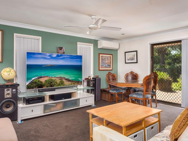 House for sale in Palm Beach, Gold Coast City
