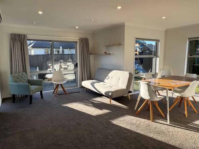 House for rent in Chaslands, Canterbury