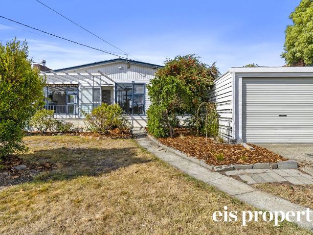 House for sale in Montrose