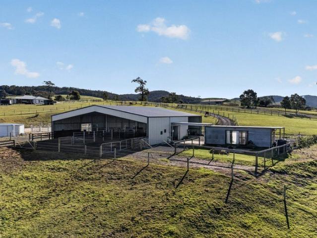 Cottage for sale in Heyfield, Victoria