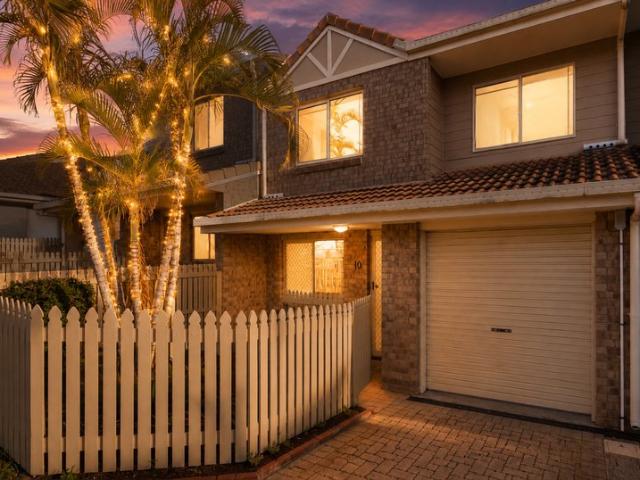 Townhouse for sale in Toombul, Queensland