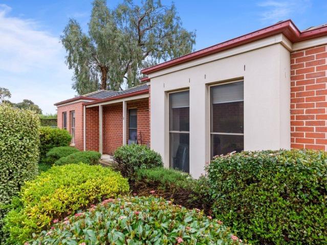 Townhouse for sale in Ballarat, Victoria