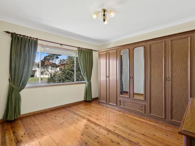 House for rent in Wollongong West, New South Wales