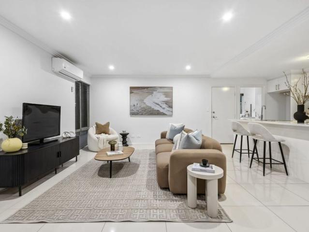 Townhouse for rent in Scarborough, City of Stirling