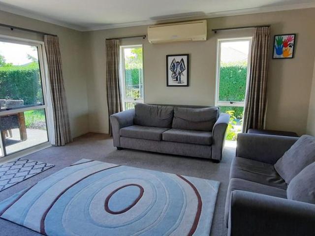 House for rent in Chaslands, Canterbury