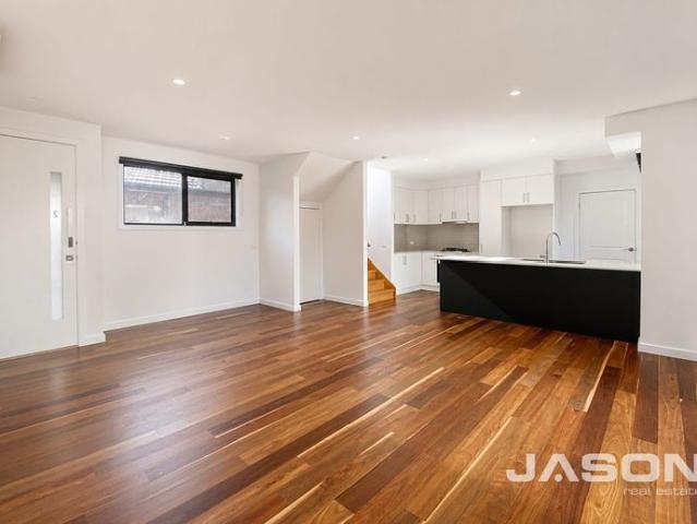 Townhouse for rent in Camerons Creek, Victoria